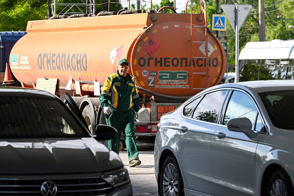¿Por qué la gasolina importada aún no encuentra comprador? Opinión de los expertos "RG"